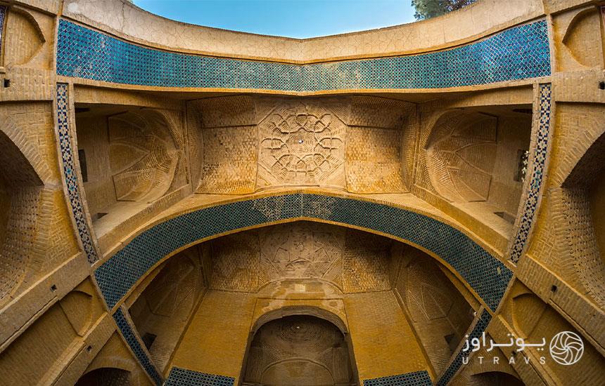 معماری منارجنبان اصفهان
